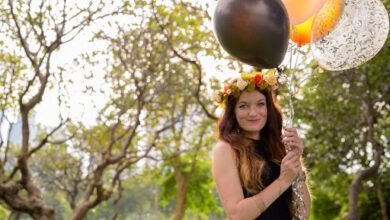 A beautifully illustrated scene of an enchanted forest themed Quinceanera featuring fairy lights, whimsical decorations, floral arches, and magical woodland elements. Perfect inspiration for a dreamy, mystical quinceanera celebration.