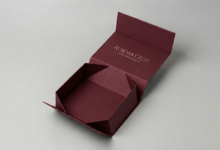 Closure Folding Boxes